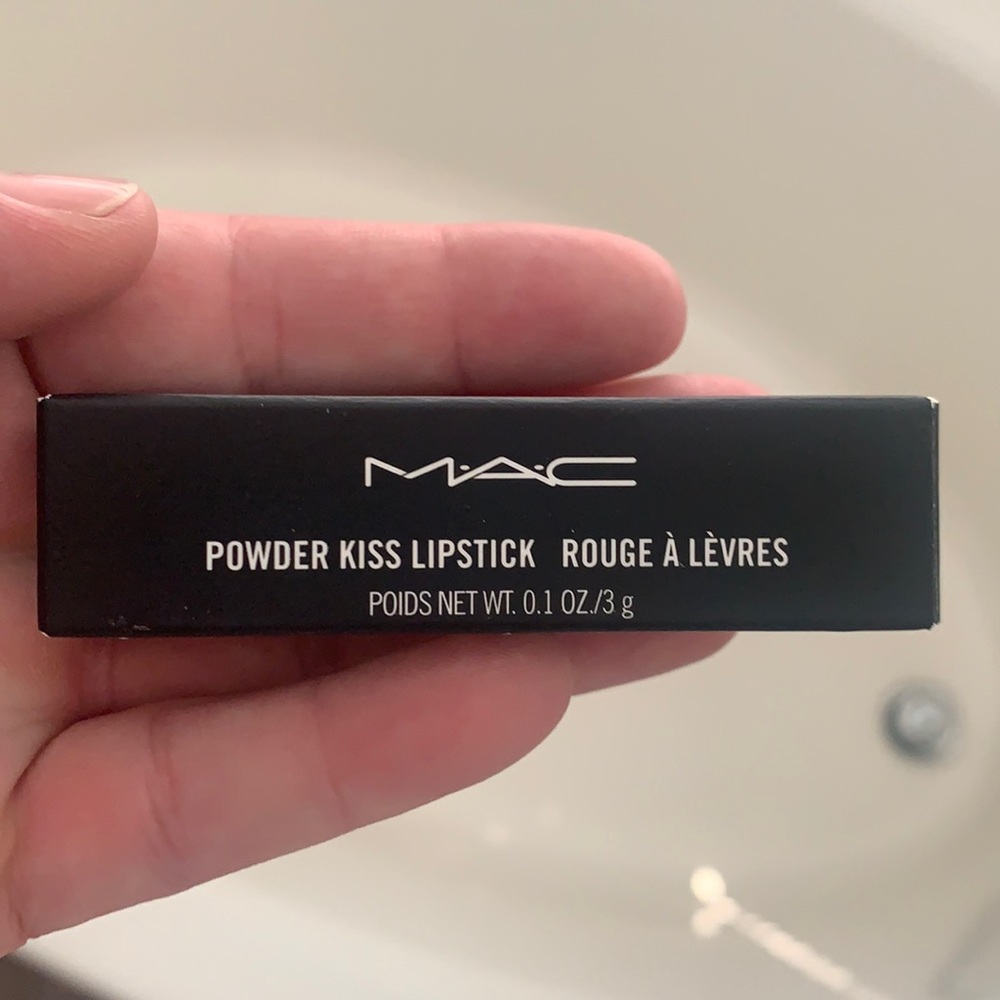 Mac 922 werk, werk, werk new lipstick
